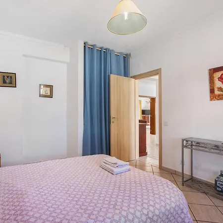 Breeze - Adults Only